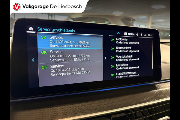 BMW 5 Serie Touring 530e xDrive High Executive M-sport / leer / pano / navi / head-up / Apple carplay