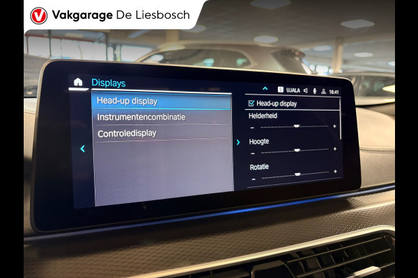 BMW 5 Serie Touring 530e xDrive High Executive M-sport / leer / pano / navi / head-up / Apple carplay