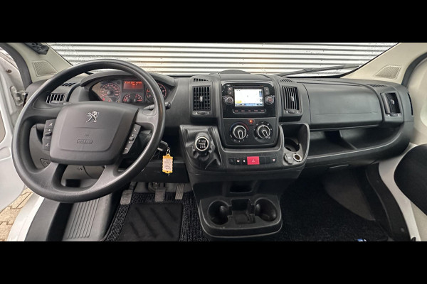 Peugeot Boxer 335 2.0 BlueHDI L3H2 Bus met laadklep