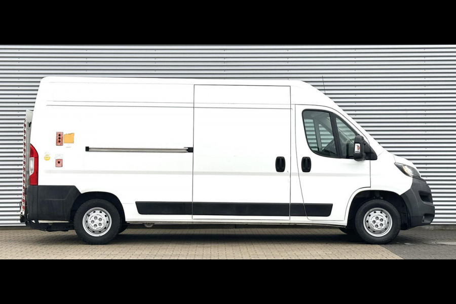 Peugeot Boxer 335 2.0 BlueHDI L3H2 Bus met laadklep