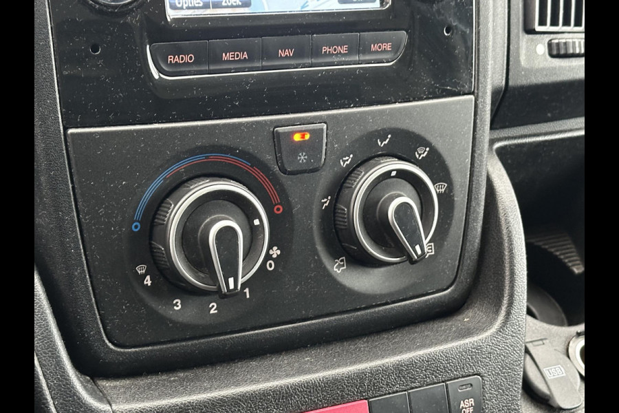 Peugeot Boxer 335 2.0 BlueHDI L3H2 Bus met laadklep