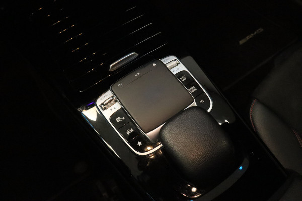 Mercedes-Benz A-Klasse 220 Premium Plus Cruise/Climate Panoramadak PDC