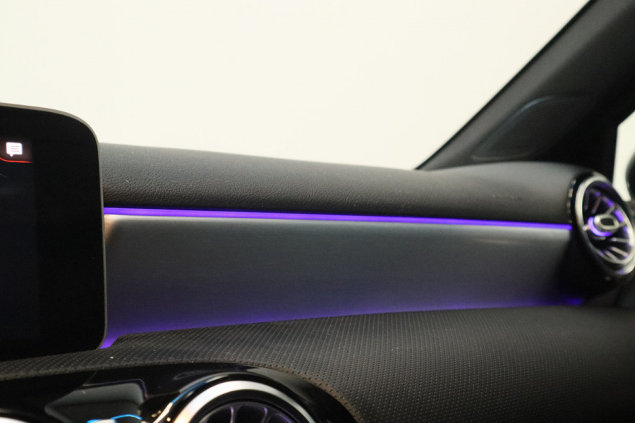 Mercedes-Benz A-Klasse 220 Premium Plus Cruise/Climate Panoramadak PDC