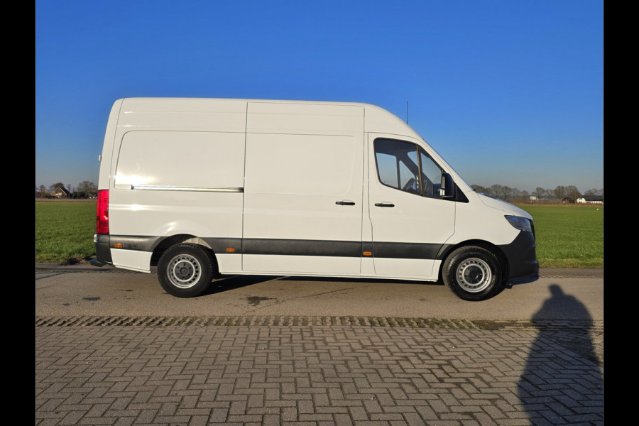 Mercedes-Benz Sprinter 315 1.9 CDI L2 H2 RWD - 150 Pk - Euro 6 - ParkeerCamera - MBUX - Airco - Cruise Control