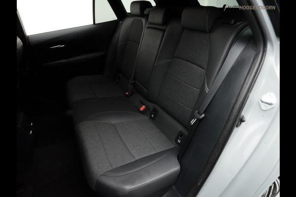 Toyota Corolla Touring Sports 2.0 Hybrid Business Plus Sport (LED,KEYLESS,STOELVERWARMING,CAMERA,ADAPTIVE CRUISE,PREMIUM KLEUR)