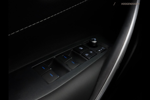 Toyota Corolla Touring Sports 2.0 Hybrid Business Plus Sport (LED,KEYLESS,STOELVERWARMING,CAMERA,ADAPTIVE CRUISE,PREMIUM KLEUR)