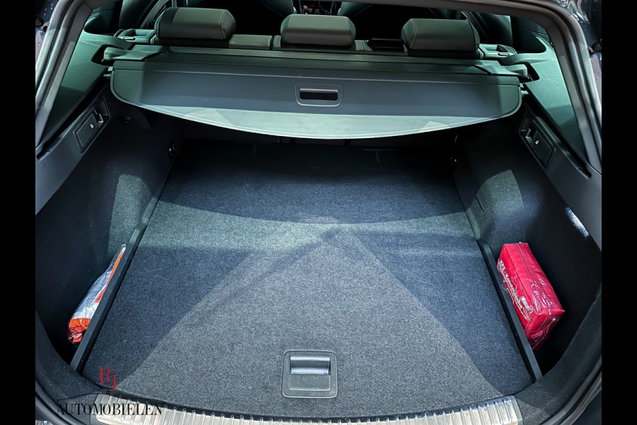 Seat Leon ST 2.0 TSI CUPRA R 300 Carbon Brembo Limited edition