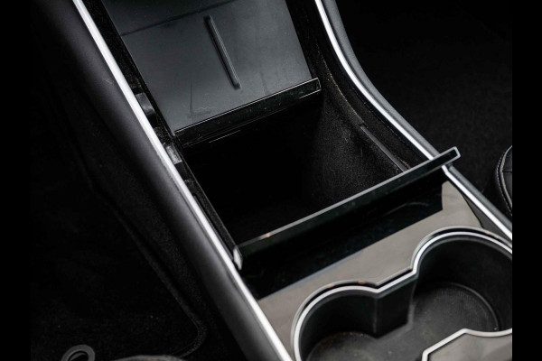 Tesla Model 3 Standard RWD Plus 60 kWh | Trekhaak | Full Autopilot | 92% SoH |