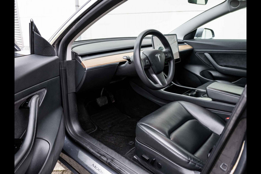 Tesla Model 3 Standard RWD Plus 60 kWh | Trekhaak | Full Autopilot | 92% SoH |