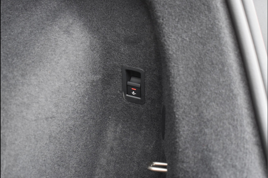 Audi Q3 Sportback 45 TFSI e S-Line 245 Pk Pano Memory Leder Matrix Keyless 360 Camera Trekhaak 19 Inch