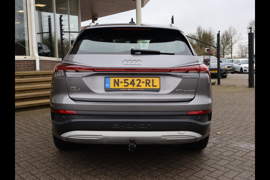 Audi Q4 e-tron 40 LAUNCH EDITION ADVANCED 77KWH + WEGKL. TREKHAAK | SPORTSTOELEN | ADAPTIVE CRUISE | CARPLAY | STOELVERW.