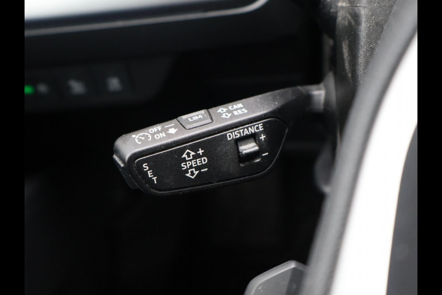 Audi Q4 e-tron 40 LAUNCH EDITION ADVANCED 77KWH + WEGKL. TREKHAAK | SPORTSTOELEN | ADAPTIVE CRUISE | CARPLAY | STOELVERW.
