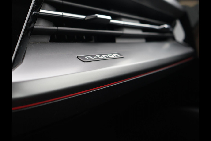 Audi Q4 e-tron 40 LAUNCH EDITION ADVANCED 77KWH + WEGKL. TREKHAAK | SPORTSTOELEN | ADAPTIVE CRUISE | CARPLAY | STOELVERW.