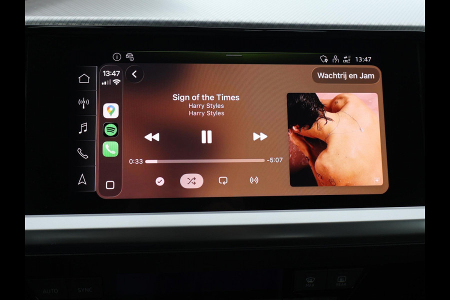 Audi Q4 e-tron 40 LAUNCH EDITION ADVANCED 77KWH + WEGKL. TREKHAAK | SPORTSTOELEN | ADAPTIVE CRUISE | CARPLAY | STOELVERW.