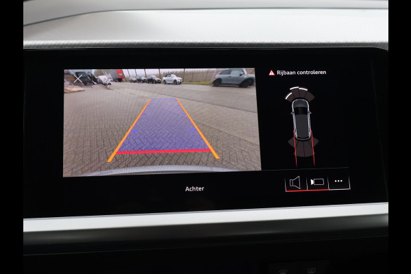 Audi Q4 e-tron 40 LAUNCH EDITION ADVANCED 77KWH + WEGKL. TREKHAAK | SPORTSTOELEN | ADAPTIVE CRUISE | CARPLAY | STOELVERW.