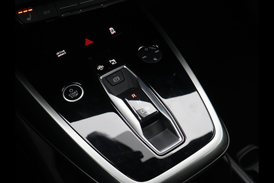 Audi Q4 e-tron 40 LAUNCH EDITION ADVANCED 77KWH + WEGKL. TREKHAAK | SPORTSTOELEN | ADAPTIVE CRUISE | CARPLAY | STOELVERW.
