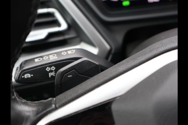 Audi Q4 e-tron 40 LAUNCH EDITION ADVANCED 77KWH + WEGKL. TREKHAAK | SPORTSTOELEN | ADAPTIVE CRUISE | CARPLAY | STOELVERW.