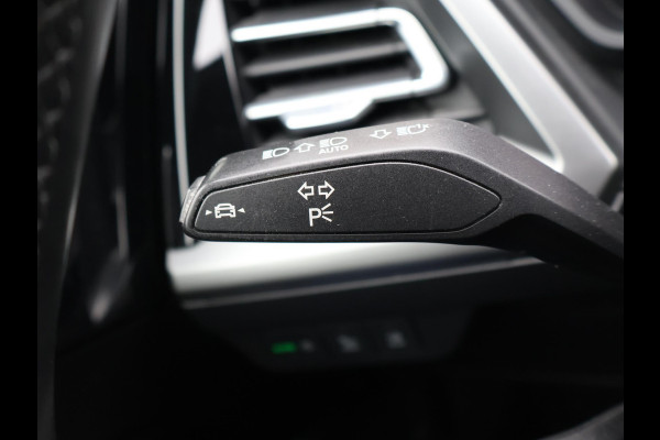 Audi Q4 e-tron 40 LAUNCH EDITION ADVANCED 77KWH + WEGKL. TREKHAAK | SPORTSTOELEN | ADAPTIVE CRUISE | CARPLAY | STOELVERW.