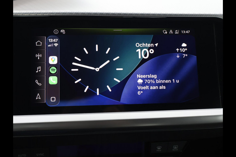 Audi Q4 e-tron 40 LAUNCH EDITION ADVANCED 77KWH + WEGKL. TREKHAAK | SPORTSTOELEN | ADAPTIVE CRUISE | CARPLAY | STOELVERW.