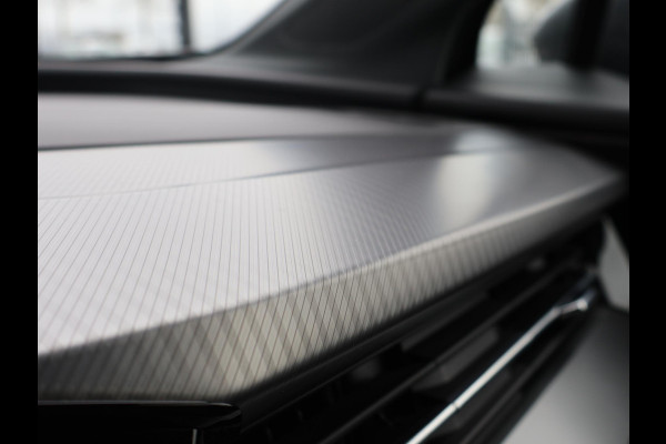 Audi Q4 e-tron 40 LAUNCH EDITION ADVANCED 77KWH + WEGKL. TREKHAAK | SPORTSTOELEN | ADAPTIVE CRUISE | CARPLAY | STOELVERW.