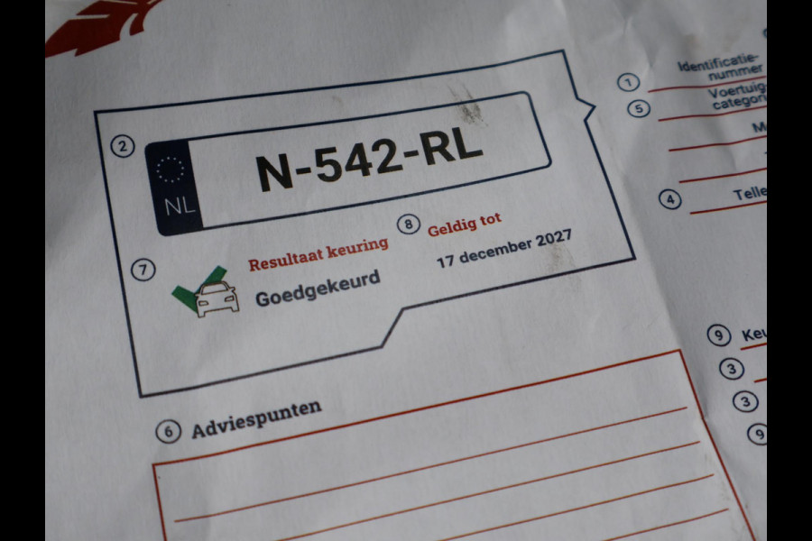 Audi Q4 e-tron 40 LAUNCH EDITION ADVANCED 77KWH + WEGKL. TREKHAAK | SPORTSTOELEN | ADAPTIVE CRUISE | CARPLAY | STOELVERW.