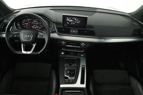 Audi Q5 55 TFSI e quattro Competition (PANORAMADAK, TREKHAAK, STOELVERWARMING, ACHTERUITRIJCAMERA, SFEERVERLICHTING, DIGI COCKPIT)