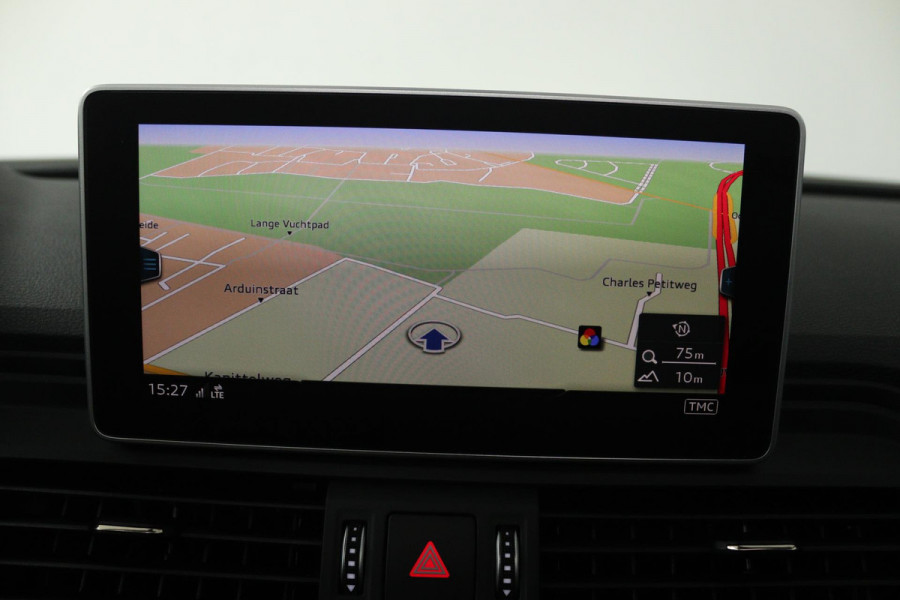 Audi Q5 55 TFSI e quattro Competition (PANORAMADAK, TREKHAAK, STOELVERWARMING, ACHTERUITRIJCAMERA, SFEERVERLICHTING, DIGI COCKPIT)