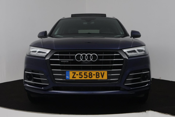 Audi Q5 55 TFSI e quattro Competition (PANORAMADAK, TREKHAAK, STOELVERWARMING, ACHTERUITRIJCAMERA, SFEERVERLICHTING, DIGI COCKPIT)
