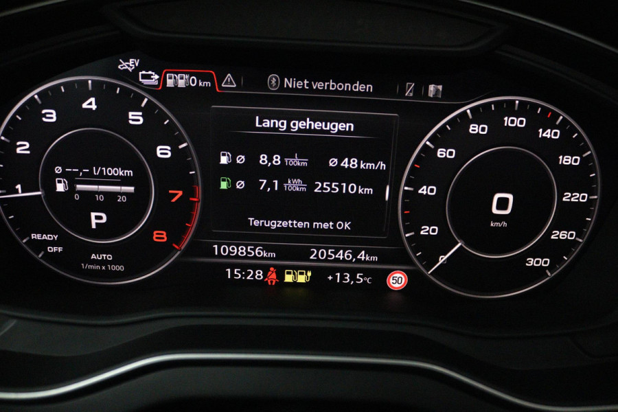 Audi Q5 55 TFSI e quattro Competition (PANORAMADAK, TREKHAAK, STOELVERWARMING, ACHTERUITRIJCAMERA, SFEERVERLICHTING, DIGI COCKPIT)