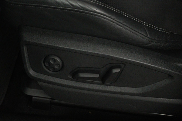 Audi Q5 55 TFSI e quattro Competition (PANORAMADAK, TREKHAAK, STOELVERWARMING, ACHTERUITRIJCAMERA, SFEERVERLICHTING, DIGI COCKPIT)