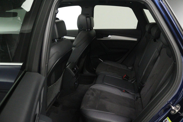 Audi Q5 55 TFSI e quattro Competition (PANORAMADAK, TREKHAAK, STOELVERWARMING, ACHTERUITRIJCAMERA, SFEERVERLICHTING, DIGI COCKPIT)