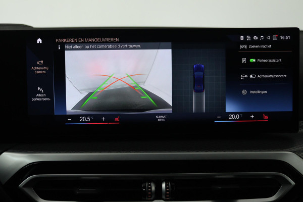 BMW 3 Serie 318i (STOELVERWARMING, STUURVERWARMING, ACHTERUITRIJCAMERA, PARKEERSENSOREN, NAVIGATIE)