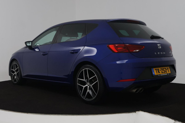 Seat Leon 1.4 EcoTSI FR Business Intense (NAVIGATIE, CARPLAY NAVIGATIE, DIGITALE COCKPIT, PARKEERSENSOREN)
