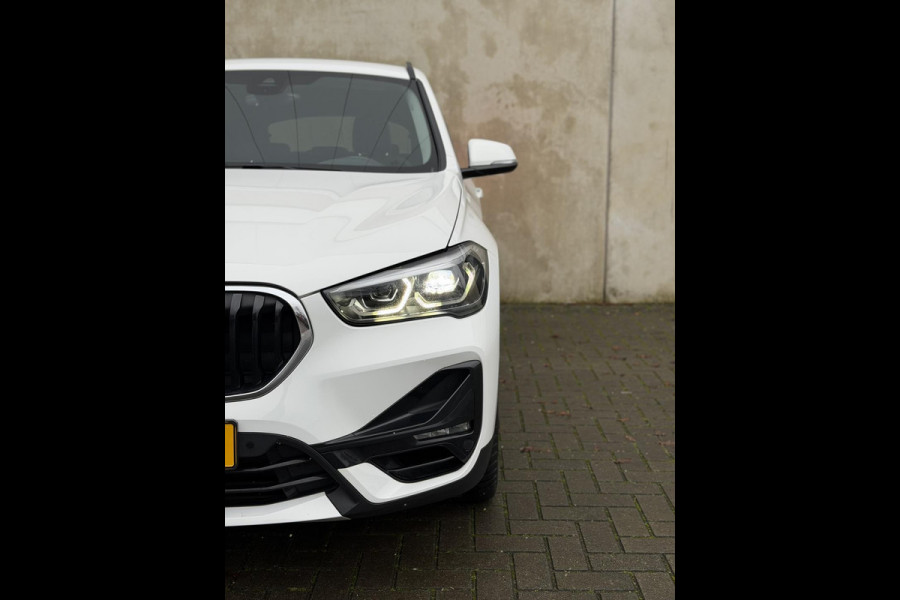 BMW X1 XDrive25e Sport Line Camera Trekhaak Elek. achterklep