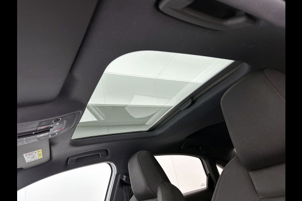 Audi A3 Limousine 35 TFSI Business edition (PANORAMADAK, NAVI, LED, CARPLAY, VIRTUAL COCKPIT, 1e EIGENAAR, GOED ONDERHOUDEN)