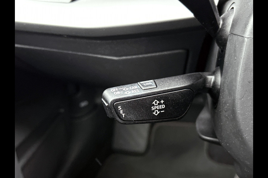 Audi A3 Limousine 35 TFSI Business edition (PANORAMADAK, NAVI, LED, CARPLAY, VIRTUAL COCKPIT, 1e EIGENAAR, GOED ONDERHOUDEN)