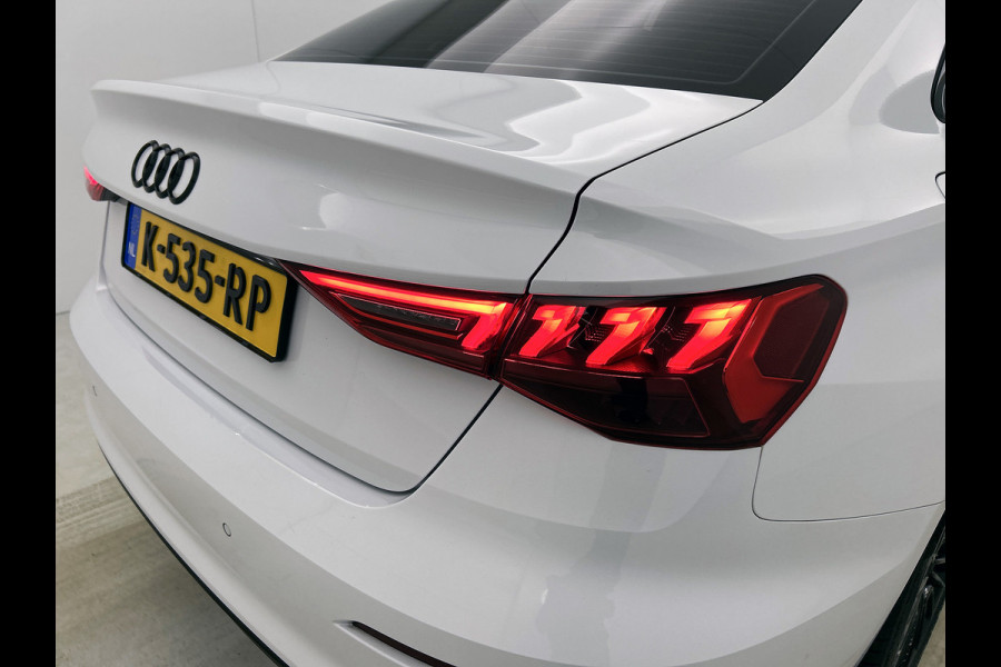 Audi A3 Limousine 35 TFSI Business edition (PANORAMADAK, NAVI, LED, CARPLAY, VIRTUAL COCKPIT, 1e EIGENAAR, GOED ONDERHOUDEN)