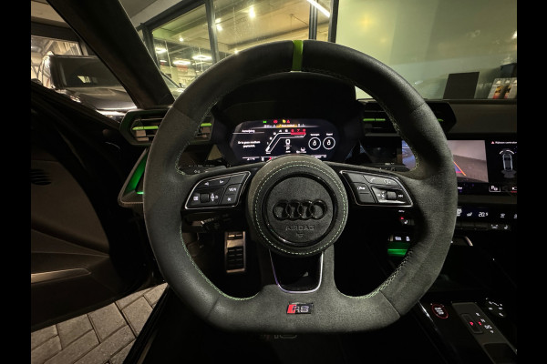 Audi RS3 Limousine 2.5 TFSI quattro Pano|Ceramic|HuD|B&O|VOL