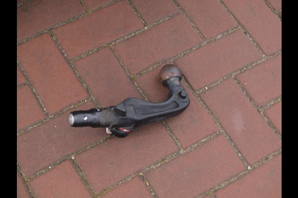 Tesla Model Y Long Range AWD 75 kWh | Panoramadak | Trekhaak | Camera | Apple Carplay | Cruise Control |