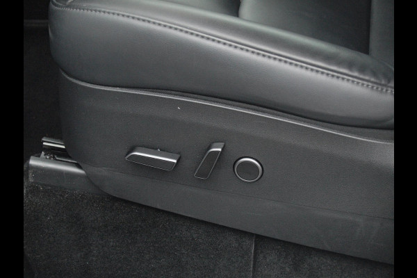Tesla Model Y Long Range AWD 75 kWh | Panoramadak | Trekhaak | Camera | Apple Carplay | Cruise Control |