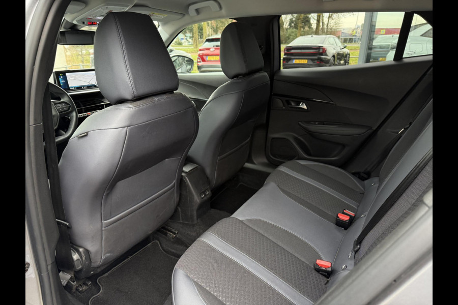 Peugeot e-2008 Aut. EV Allure 50kWh | SoH 90% | Navi | Camera | 3D Cockpit |