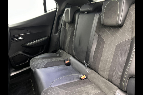Peugeot 2008 1.2 PureTech GT Pack | Origineel Nederlands |Adaptieve Cruisecotrol Laneassist Trekhaak Camera Carplay