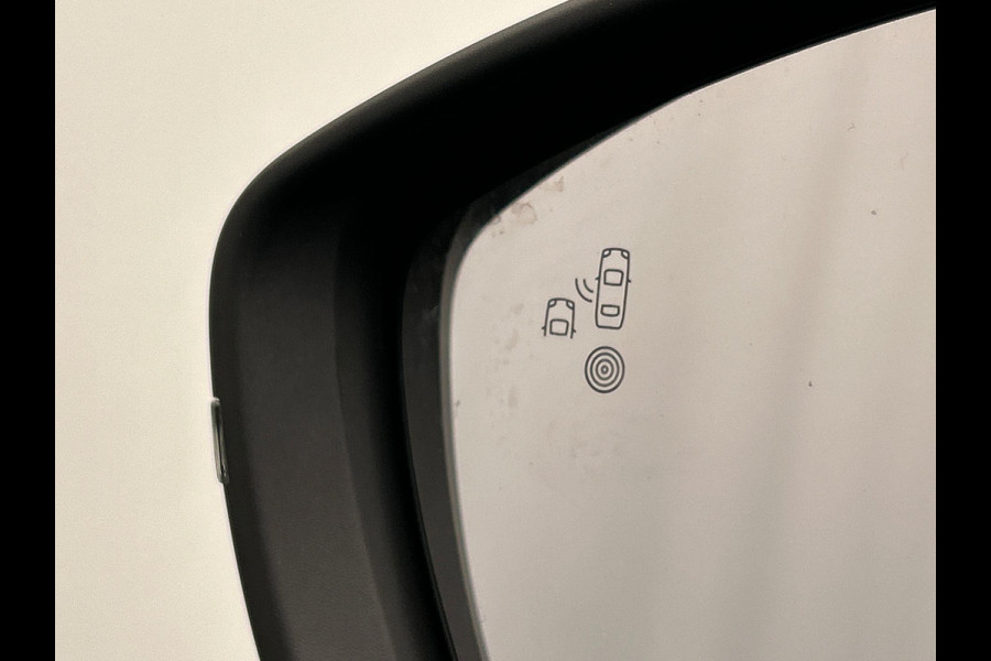 Peugeot 2008 1.2 PureTech GT Pack | Origineel Nederlands |Adaptieve Cruisecotrol Laneassist Trekhaak Camera Carplay