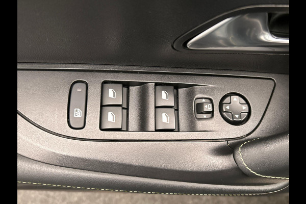 Peugeot 2008 1.2 PureTech GT Pack | Origineel Nederlands |Adaptieve Cruisecotrol Laneassist Trekhaak Camera Carplay
