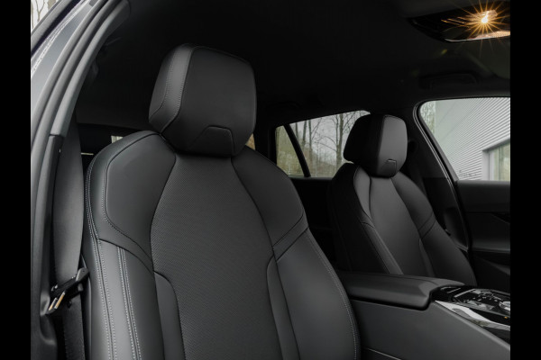 BMW i5 Touring eDrive40 - Sportstoelen - Getint Glas - Harman Kardon - Iconic Glow Exterieur