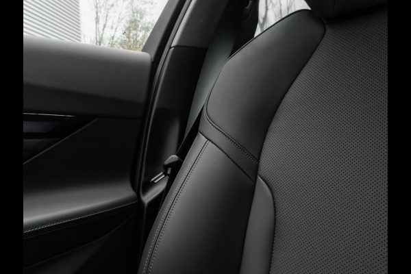 BMW i5 Touring eDrive40 - Sportstoelen - Getint Glas - Harman Kardon - Iconic Glow Exterieur