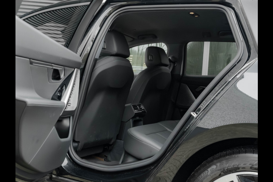 BMW i5 Touring eDrive40 - Sportstoelen - Getint Glas - Harman Kardon - Iconic Glow Exterieur