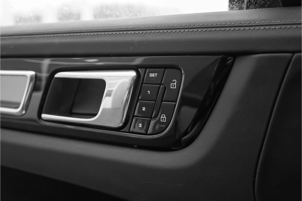 Porsche Cayenne 3.0 E-Hybrid Pano Camera 360° Sport Chrono Bose 21"