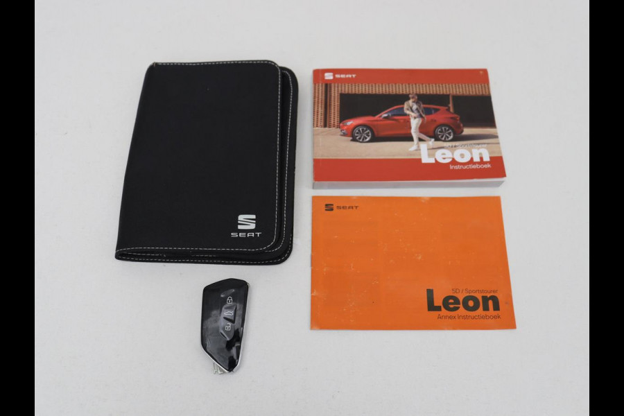 Seat Leon 1.5 TSI FR Launch Edition | Trekhaak | Adaptive cruise | Carplay | Navigatie | Sfeerverlichting | Parkeerhulp | Full LED | Climate control | Bluetooth