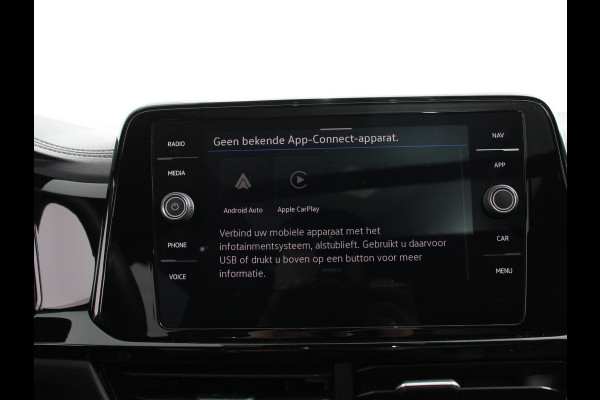 Volkswagen T-Roc 1.5 TSI DSG R-Line+Blackpack | Climate control | Adaptieve cruise control | Panoramadak | LED | Navigatie | Achteruitrijcamera | Parkeersensoren | Apple Carplay/ Android Auto | Radio